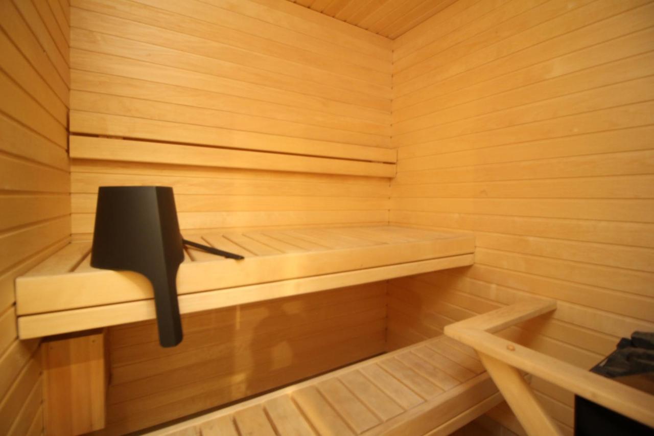 Tallinn City Apartments Roosikrantsi Luaran gambar